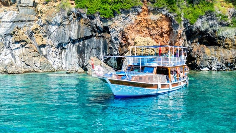Öğle Yemekli Adrasan Suluada Tekne Turu
