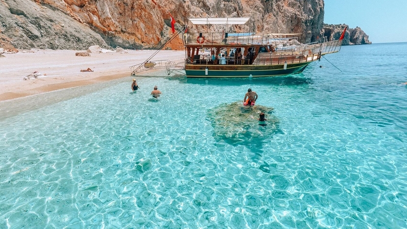 Öğle Yemekli Adrasan Suluada Tekne Turu