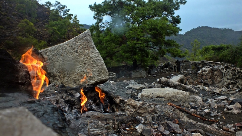 Kemer : Ulupınar'da Akşam Yemekli Olympos, Çıralı  Yanartaş  Jeep Turu