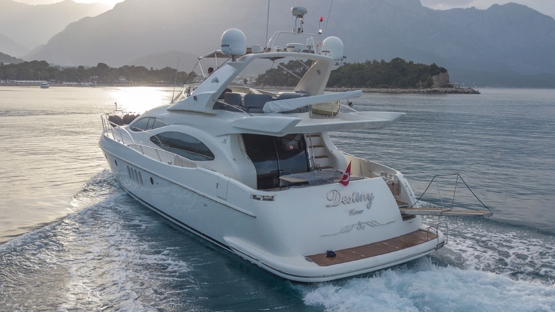Özel Yat : Azimut 68 |  22 Metre | Morning Tour
