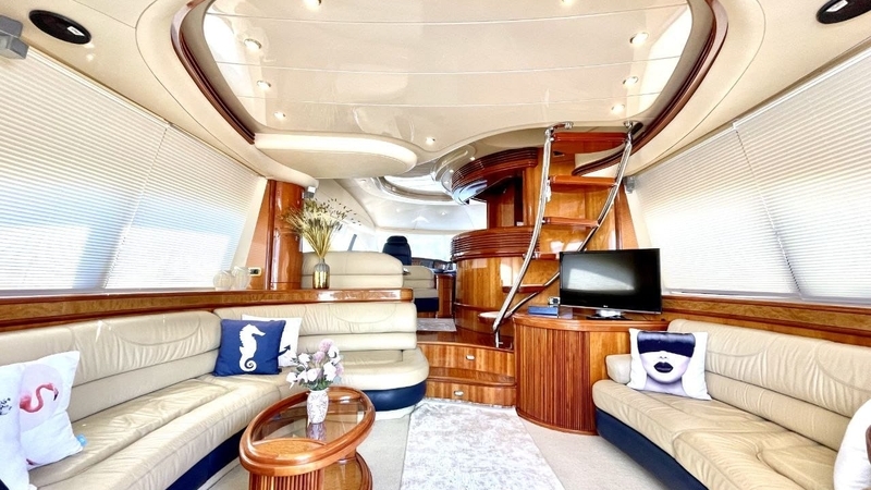 Özel Yat : Azimut 68 |  22 Metre | Morning Tour