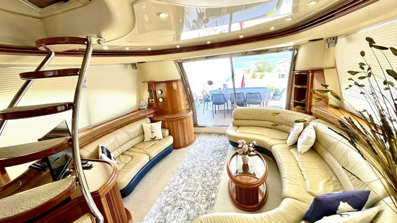 Özel Yat : Azimut 68 |  22 Metre | Morning Tour