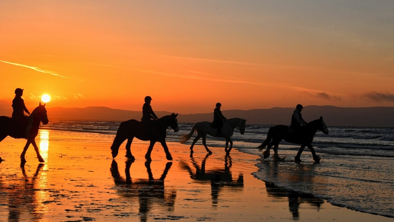 Kemer: Gündoğumu ile At Binme Turu