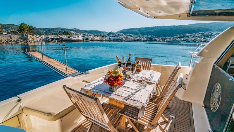 Özel Yat : Feretti | Fun Freeday | Morning Tour